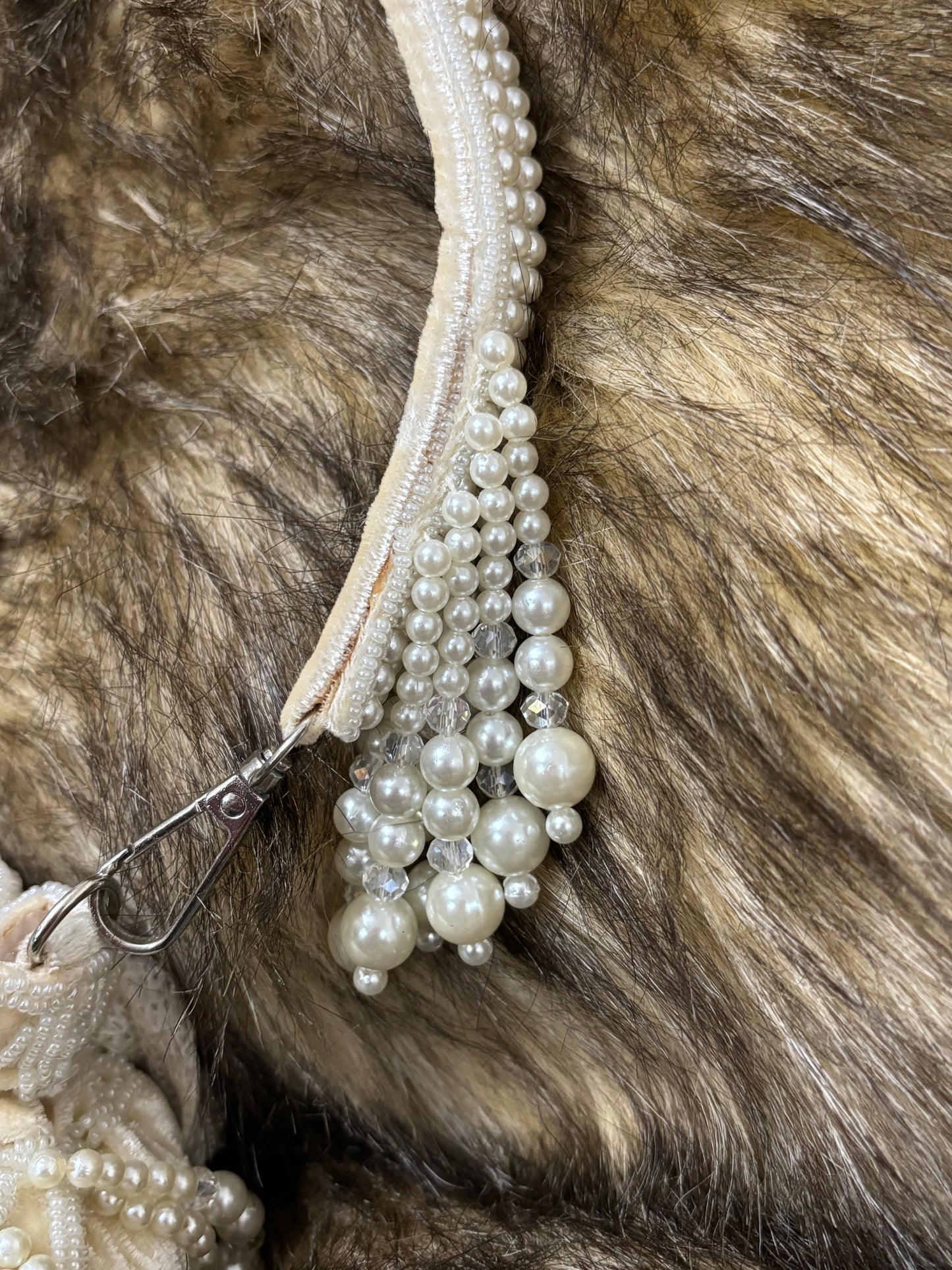 Full Pearl Potli
