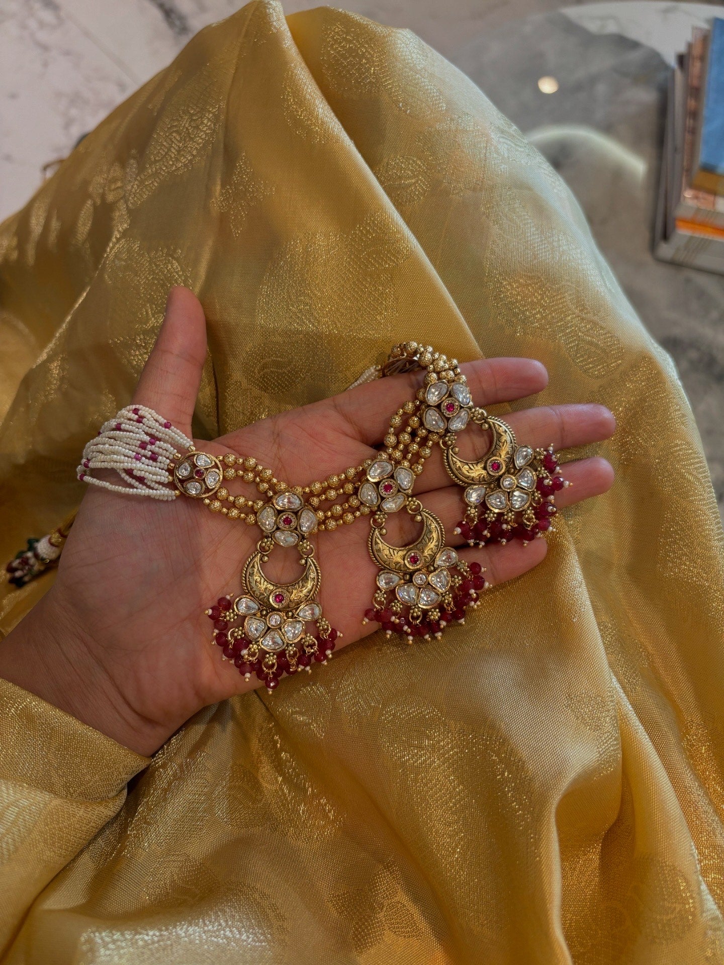 Chad Bindu Kundan Set